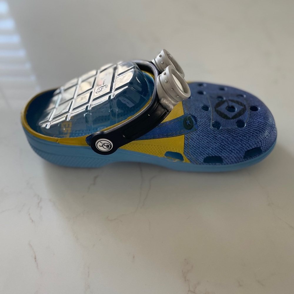 Minion Crocs- Adult - Picture 3 of 5